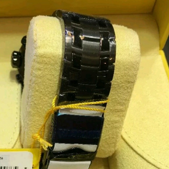 New Invicta black Ion-plated stainless watch - Picture 6 of 7